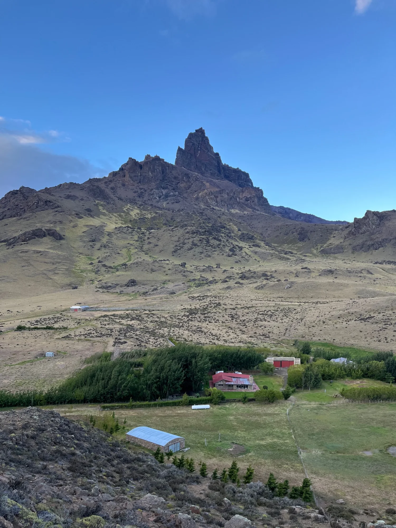 Estancia y Cerro Tridente